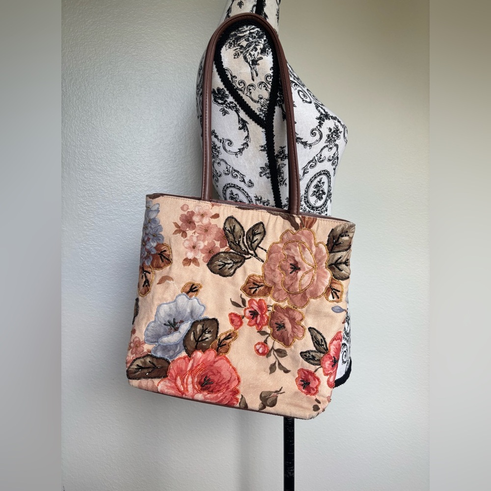 Bueno Floral Embroidered Tote - Pink Beige Multicolor beaded embellishment boho - Picture 3 of 16